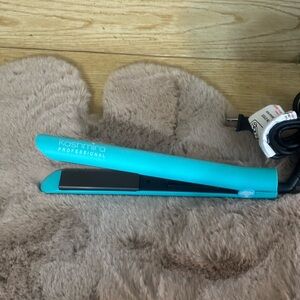 Kashmira
PROFESSIONAL